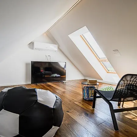 Mountain View With Sauna Apartment *