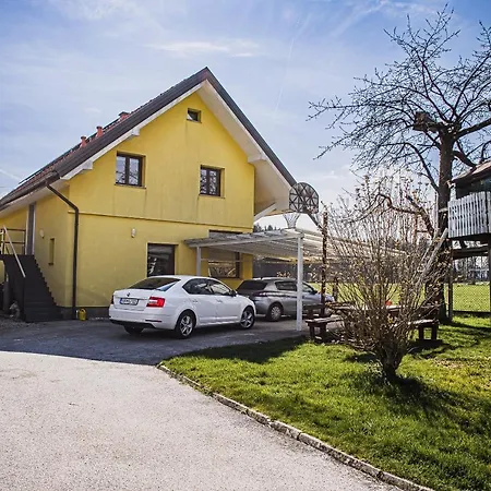 Mountain View With Sauna Cerklje na Gorenjskem