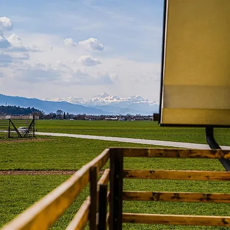 Mountain View With Sauna Apartman